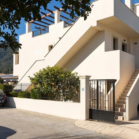Lemon Tree Corfu Apartments By Konnect イプソス エクステリア 写真